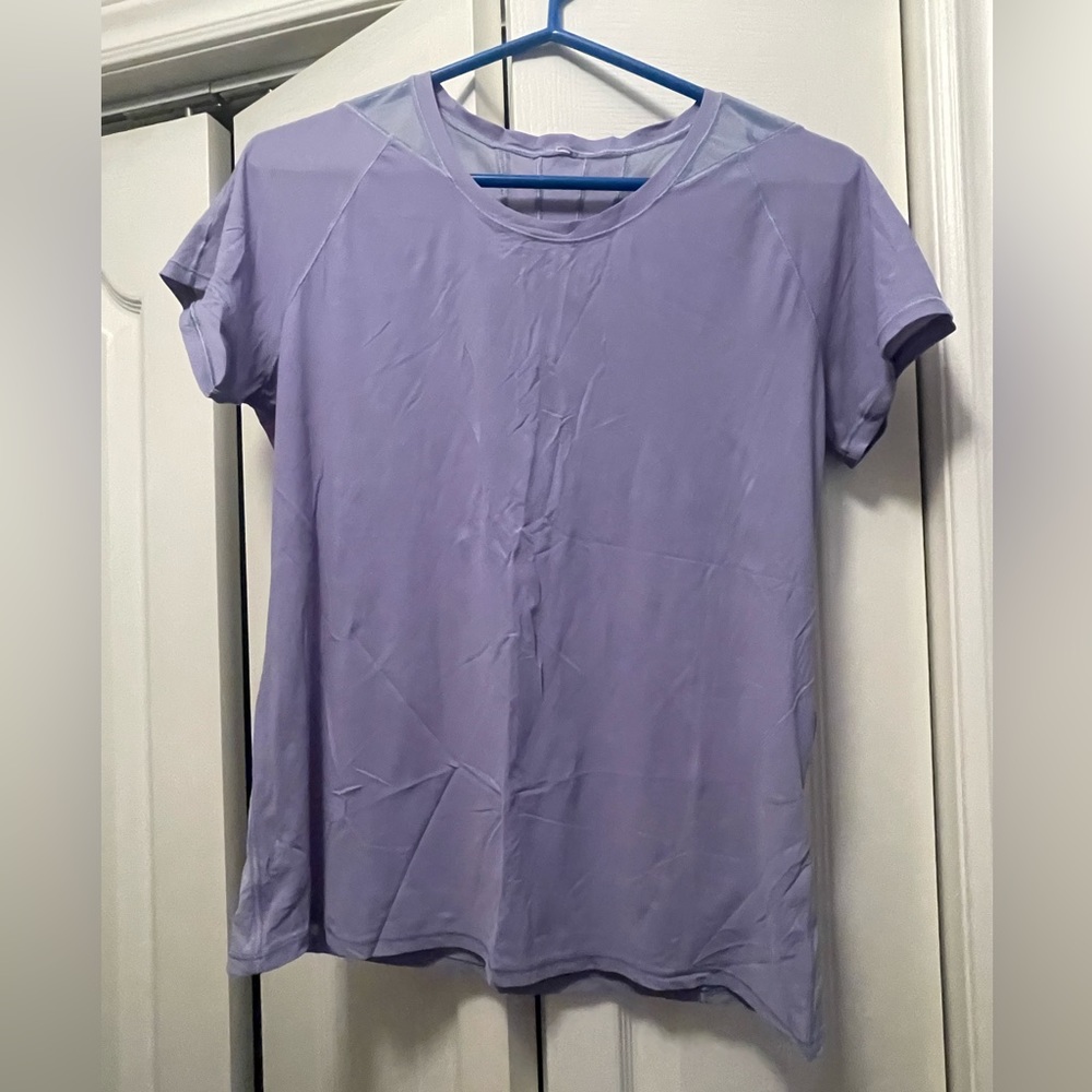 Short sleeve Lululemon shirt